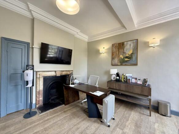 Photo 17062025 14 36 17.jpg