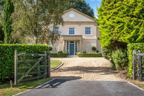 Hurst Park, Midhurst, West Sussex, GU29