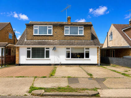 Seamore Avenue, Benfleet, SS7