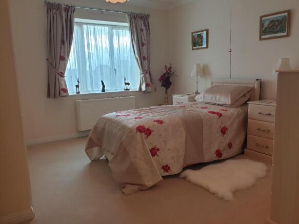 Flat 43