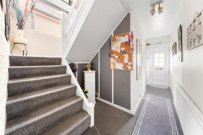 3 bed Semi-Detached for sale Image 10