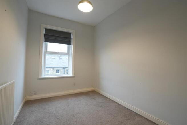 2 bed Terraced to rent Image 8