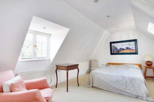 Bedroom 5.jpg