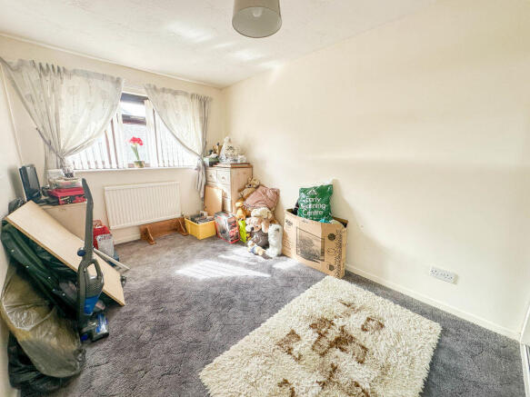 Finch Close, Shepton Mallet photo 4