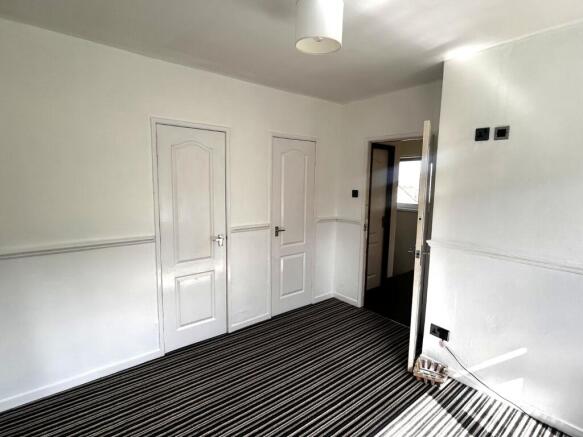 2 bed Semi-Detached for sale Image 11