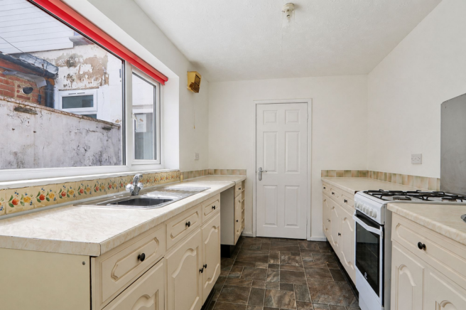 2 bed Terraced for sale Image 5