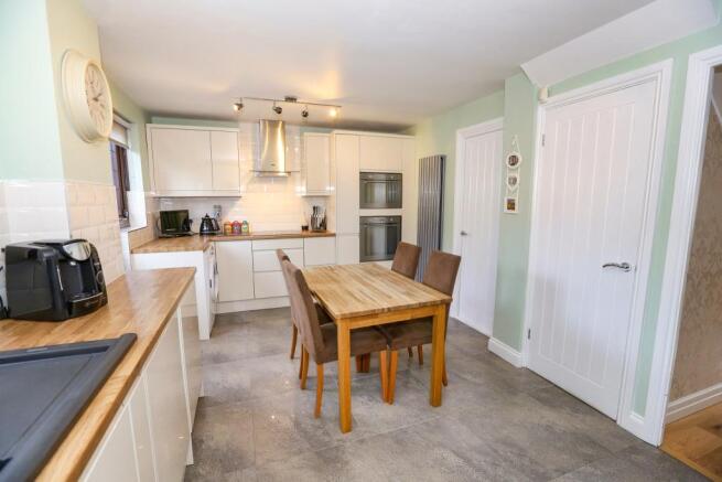 Kitchen Diner