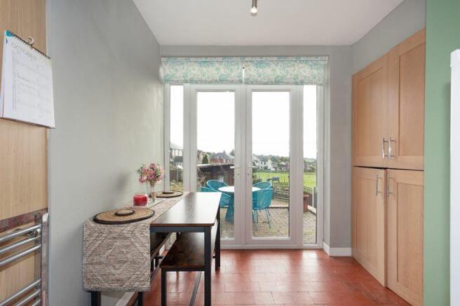 BREAKFAST KITCHEN