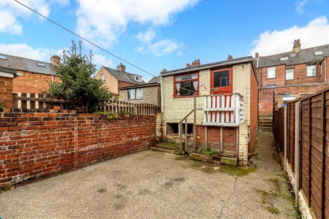 3 bed Terraced to rent Image 12