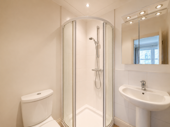 2 bed Apartment for sale Image 10