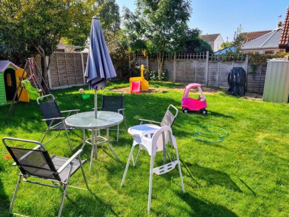 47 Earlesfield Garden.jpg