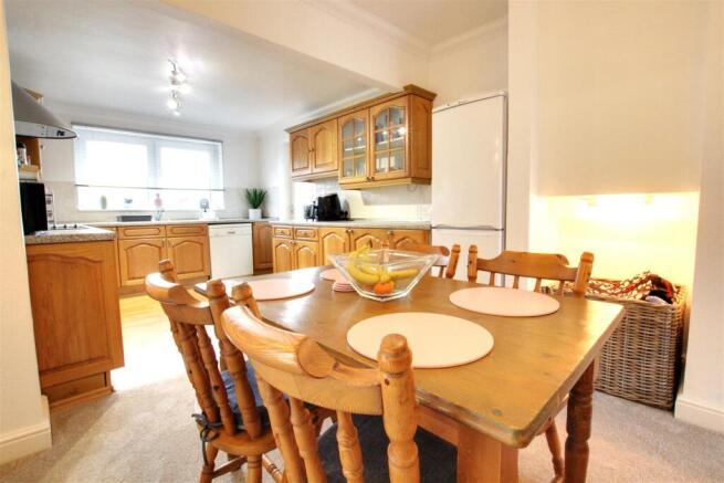 3 bed Detached Bungalow for sale Image 8