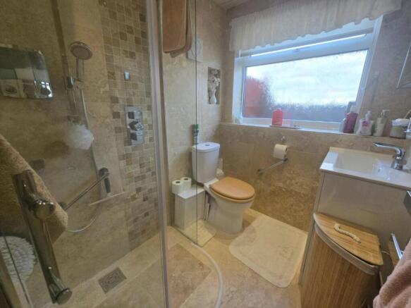 3 bed Detached Bungalow for sale Image 12