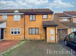 10, Pease Close, Hornchurch RM12 5AW