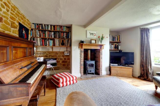 6. Living Room 1