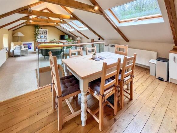 Sithney Green, Two bed  barn conversion in peaceful location photo 3