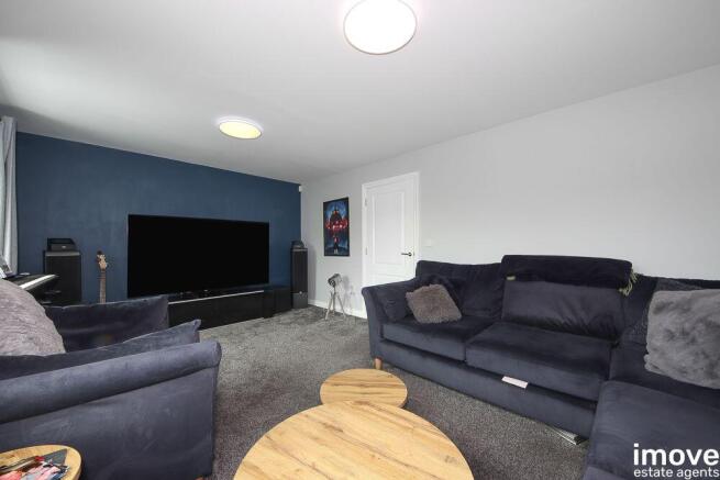 Darwin Crescent, Torquay, TQ2 – další