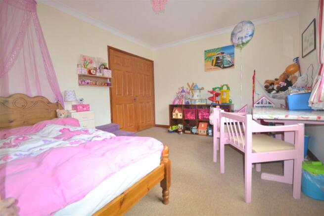 Bedroom 4.JPG
