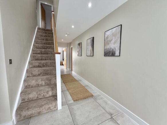 4 bed Semi-Detached for sale Image 12