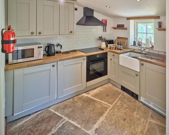 2 bed Cottage for sale Image 4