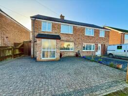 73, Great Close, South Witham NG33 5QH