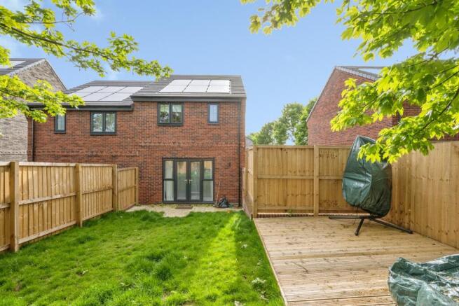 3 bed Semi-Detached for sale Image 4