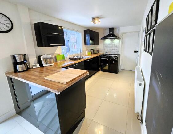Kitchen - Dining room