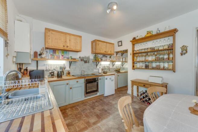 KITCHEN/DINER AND LOUNGE