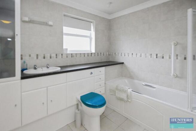 3 bed Bungalow for sale Image 12