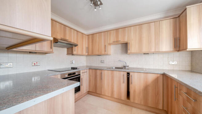2 bed Flat for sale Image 7