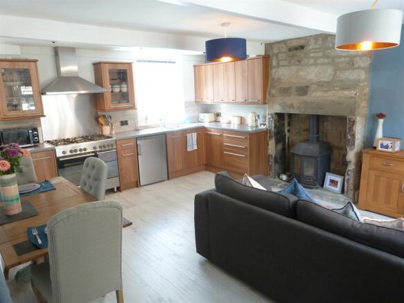 OPEN PLAN LIVING DINING KITCHEN