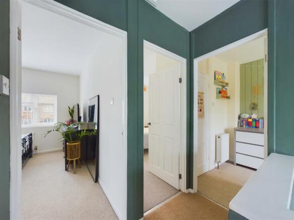 FIRST FLOOR LANDING