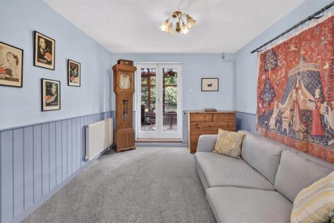 4 bed Semi-Detached for sale Image 8