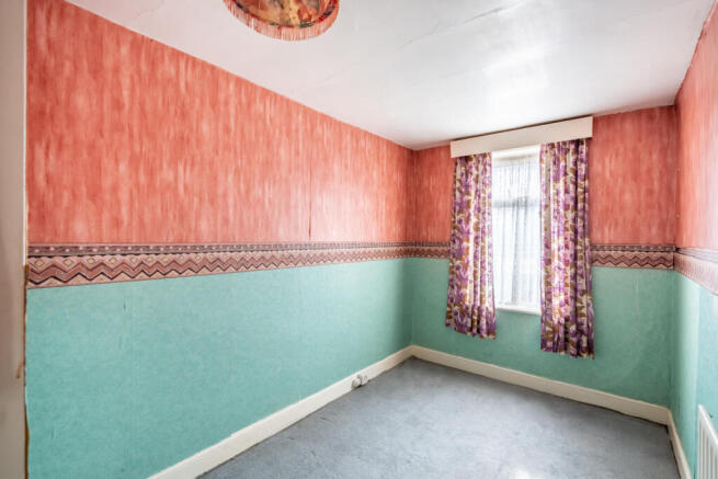 3 bed Terraced for sale Image 9