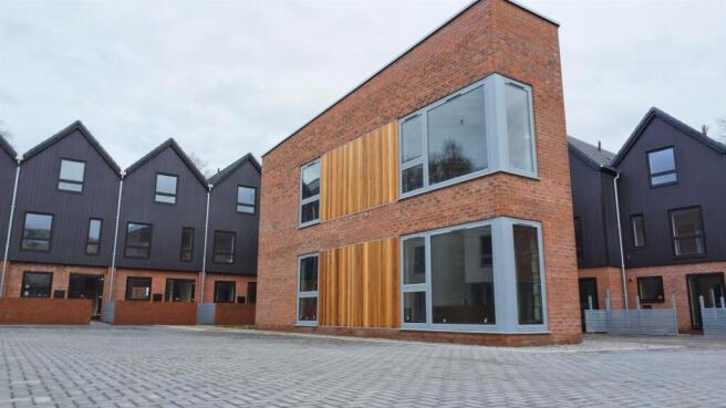4 bed Terraced for sale Image 11
