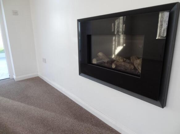 Feature gas fire