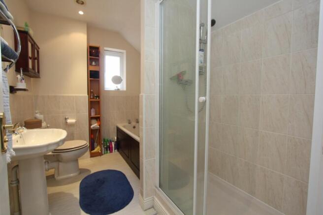 Full En Suite