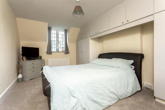 2nd Photo of Bed 1