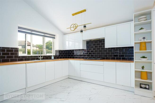 3 bed Semi-Detached for sale Image 5