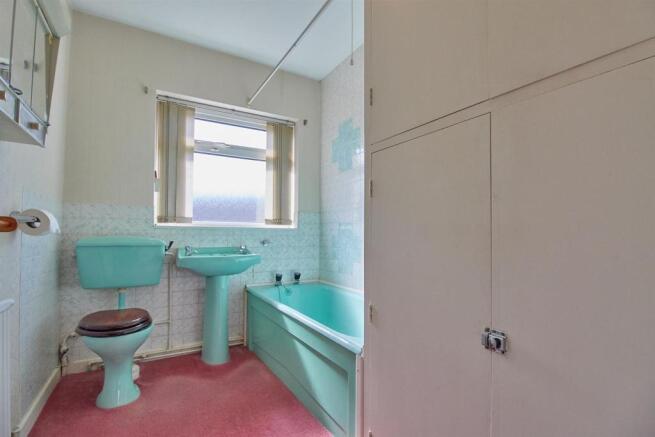 BATHROOM TO REAR