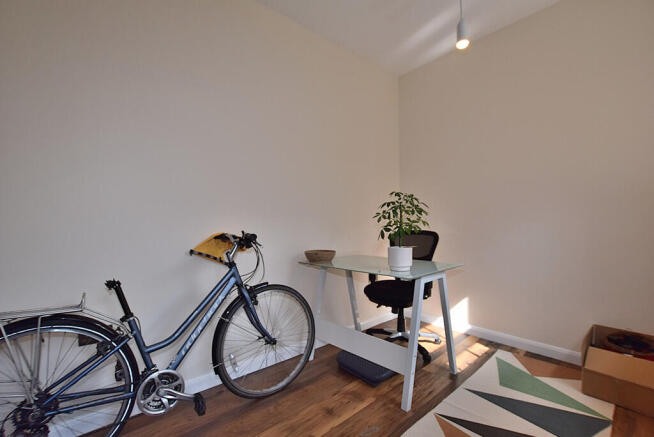 2 bed Link Detached House for sale Image 7
