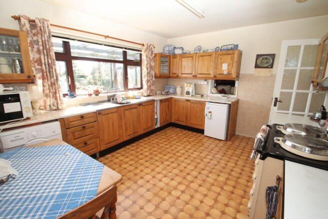 Kitchen/Dining...