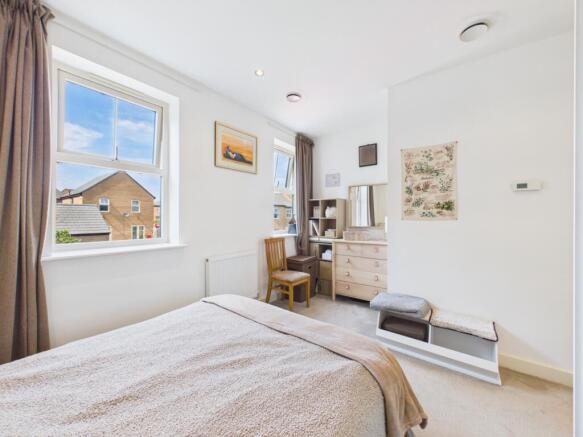 4 bed Detached for sale Image 11