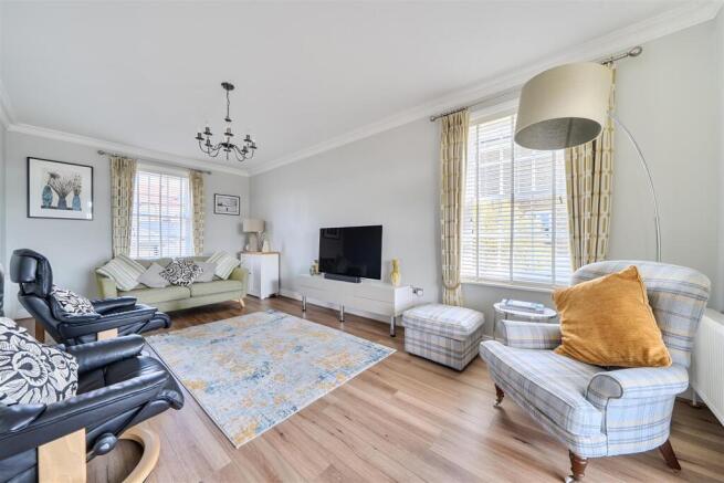 Sitting room-1.jpg