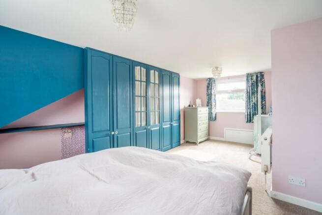 2 bed Semi-Detached for sale Image 8
