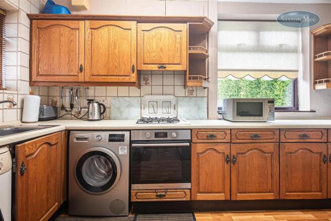 3 bed Semi-Detached for sale Image 4