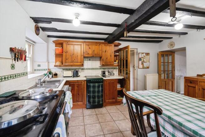 4 bed Detached for sale Image 4