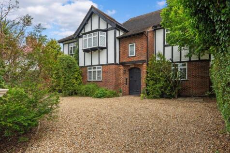 Kingsmead Avenue, Worcester Park