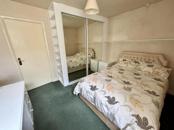 2 bed Detached Bungalow for sale Image 10