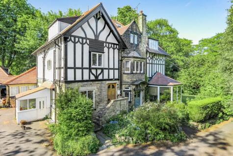 Park Avenue, Roundhay, Leeds, LS8